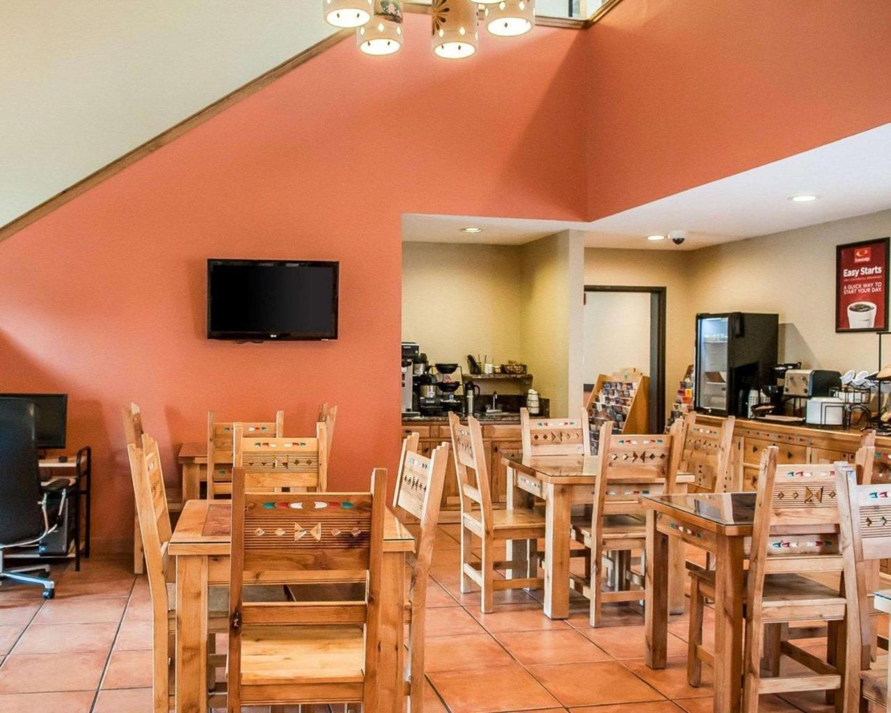 Econo Lodge Inn & Suites Santa Fe Exterior foto